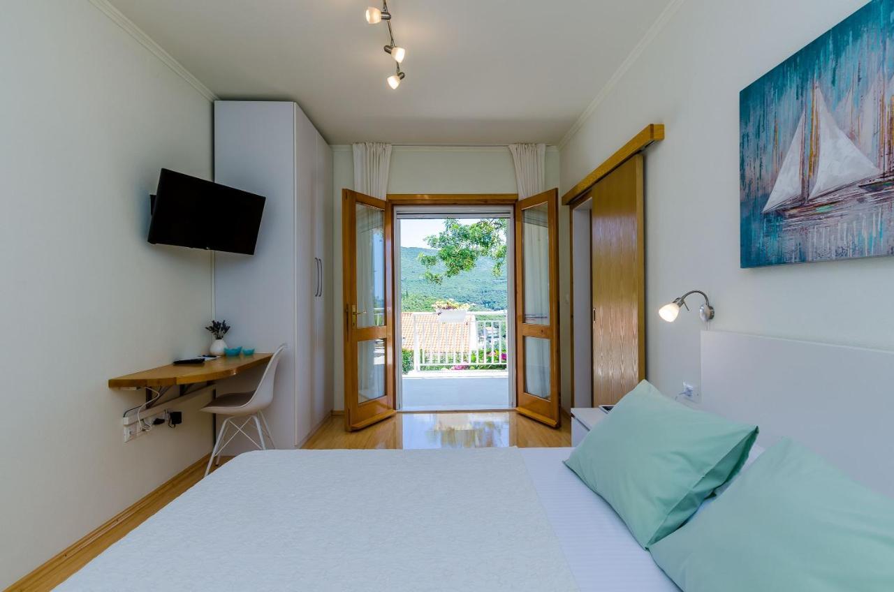 Apartments Sara مولونات المظهر الخارجي الصورة